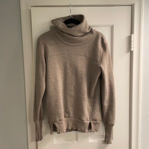 Alo Sweatshirt